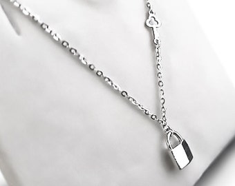 37B Bracelate Platinum950 Genuine- Love Key-padlock Style Charm- Length Adjustable - Weigth 2gram41 - Thickness chain 1.1mm