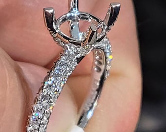 DIAMOND PLATINUM RING