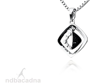 26P- Platinum950 Genuine  Pendant - Square Diamond  Pendant-Width 14mm- Thickness2mm-Weight 1.87gram-Pt950 Solid