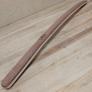 Kürzere geschwungene laminierte Cane mit Lasergravur-Logo