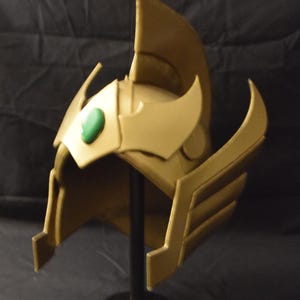 Casco de los 12 Caballeros Dorados