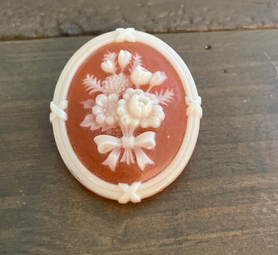 Vintage Avon Cameo Floral Brooch - image 3