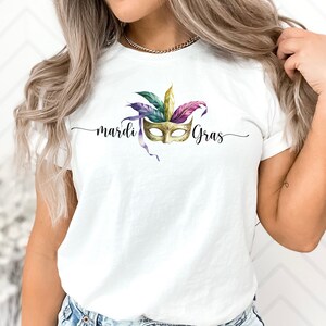Mardi Gras Mask T-Shirt New Orleans Parade Carnival Graphic Tee Mardi Gras Party Gifts For Her Fat Tuesday Matching Shirts Mardi Gras Parade