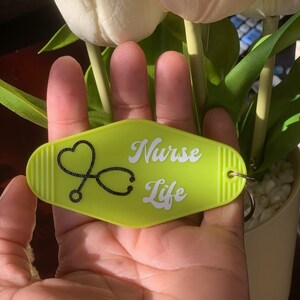 Retro motel keychains, cute motel keychains, motel keychains funny, vintage keychains, custom keychain, gifts for her, personalized keychain
