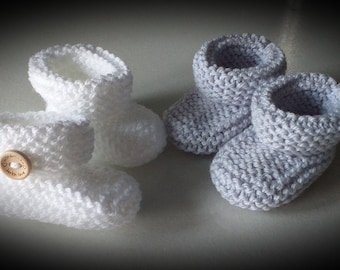 Lovely pair of hand knitted Newborn - 0-3 months - 3-6 months baby booties in a choice of colours