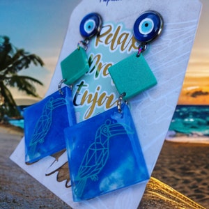 Boucles d'oreilles en acier inoxydable avec cabochons en verre et breloque en résine époxy handmade, Tropical Dream