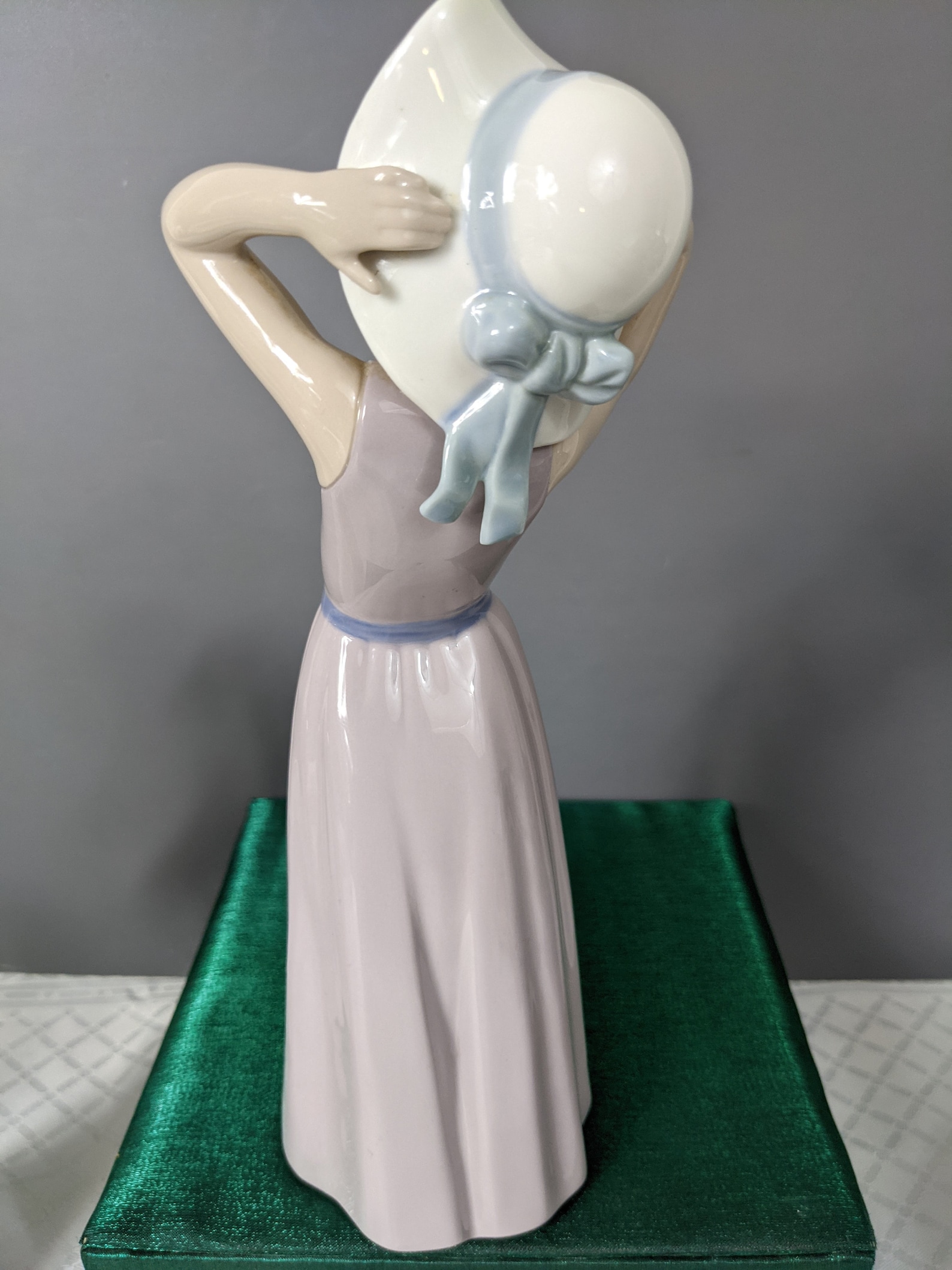 Lladro Porcelain Figurine 5011 Girl With Hat Etsy