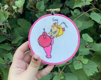 Cindy Lou Who 4 inch Embroidery Hoop