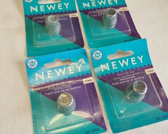 Newey vintage non slip silver thimble