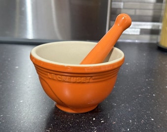 Le Creuset New Stoneware Ceramic Orange Pestle And Mortar Set