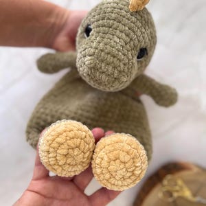 Dinosaurier Snuggler Anleitung: Amigurumi Plushie Anleitung (PDF)