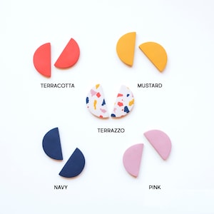 Minimalistisches Ohrstecker-Set handgefertigt, moderne Ohrringe, hypoallergene Tonohrringe, geometrischer Schmuck, Muttertagsgeschenk Bild 3