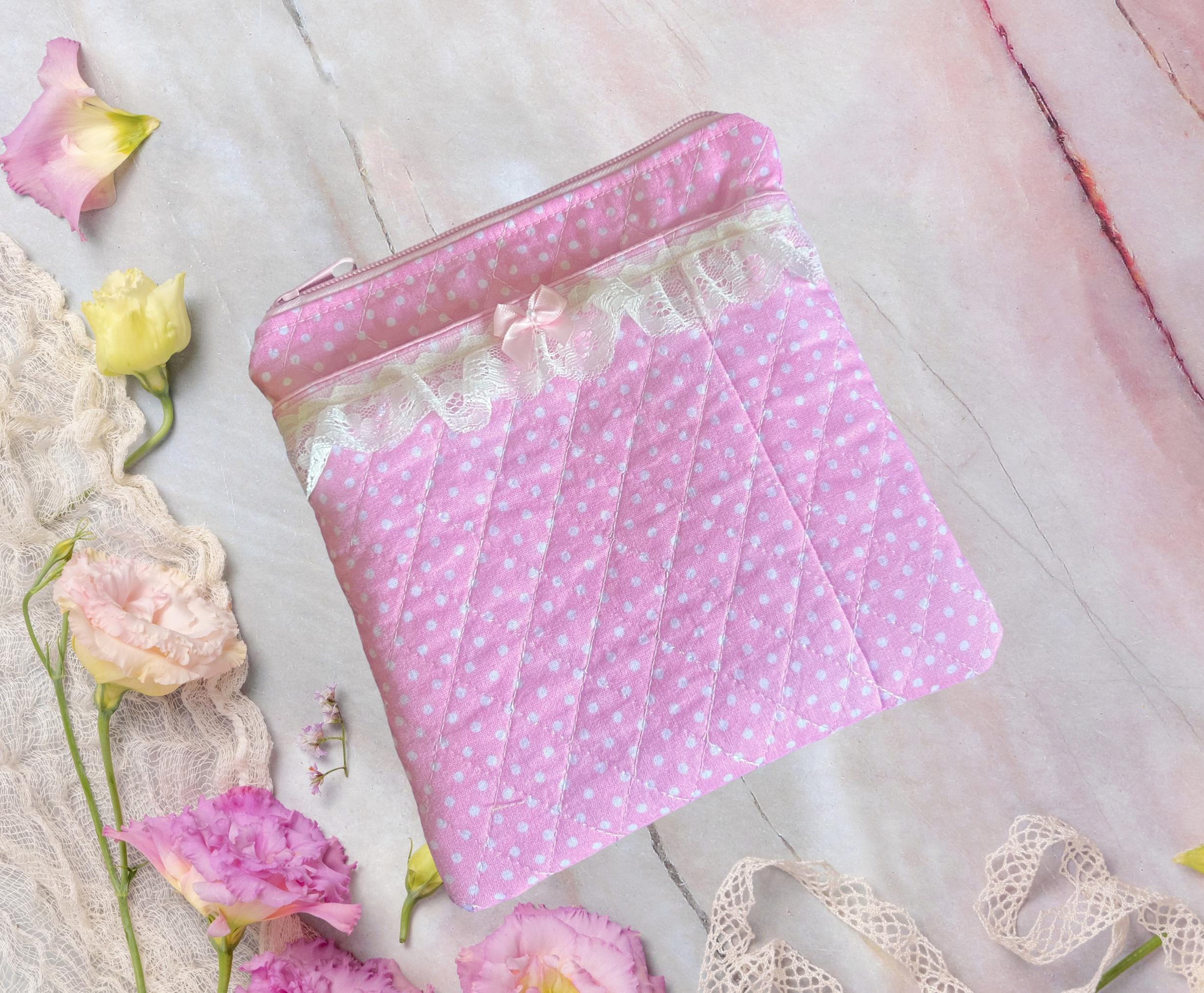 Pen Holder, Front Pocket, Kindle Oasis Sleeve: Handmade Quilted e-Reader Zipper Case