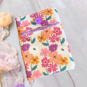 Small Book Sleeve, Front Zipper Pocket: Padded Handmade eReader Button Pouch