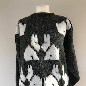 Vintage Novelty Jumper with Dog Design image 1