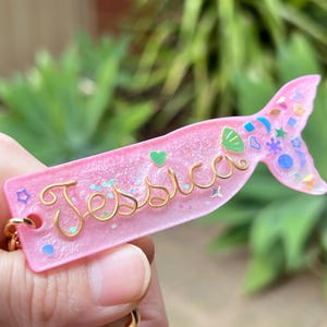 Custom Mermaid Tail Keyring with Wire Name – Handmade Resin Glitter Keychain – Personalized Gift – 4 Color Options Available
