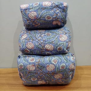 ブロックプリントトイレタリーバッグ、コットンメイクアップバッグキルティングコスメティックバッグ、ブロックプリントバッグフローラルメイクアップバッグレディースメイクアップバッグ-送料無料