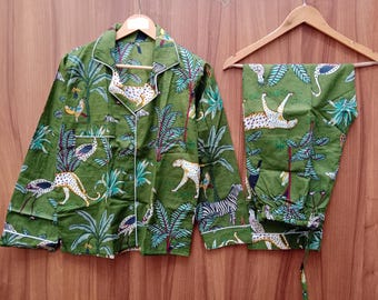 グリーンジャングルフローラルプリントコットンパジャマセット - レディースラウンジウェア