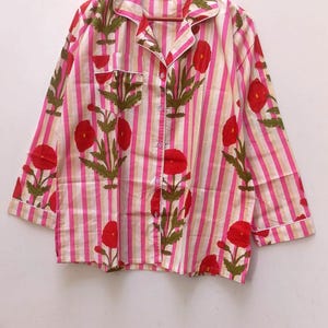 Camicia da donna con stampa floreale in cotone fatta a mano