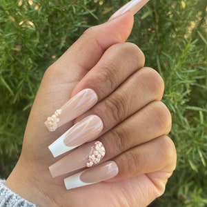 Classic White Floral Frenchies Press On Nails image 3