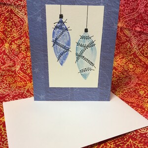 Cartão de Natal com doodle em aquarela pintado à mão