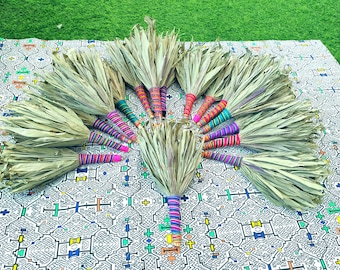 20-10 Original Chacapas from the Peruvian Amazon, Wholesale. Ancestral Huayra, Instrument for Ceremonial Cleansing, Shamanic Ritual. Leaves.