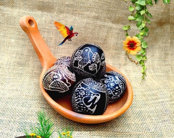 1 Shipiba Shaman Maraca, Egg Rattle, Condor, Hummingbird, Jaguar, Ceremonial Shaker, Handmade Native Art, Small Egg Maraca.