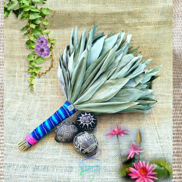Maraca, Authentic Shipibo Chakapa - Shaman's Tool, Spiritual Cleansing, Amazonian Leaf Rattle - Peru, Handmade/Huayra