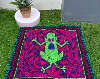 Kambo Loom, Hand Embroidery, Tapestry, Shipibo Textile, Aya Vid-Shaman Medicine Ceremonial Icarus. Kene Altar - 35cm x 35cm
