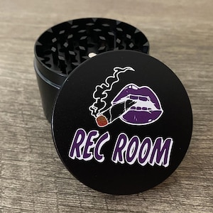 Large Grinder 2.5 Inch 4 Piece with Mini Scraper, Hippy Grinder, Herb Spice Grinder, Gift for Stoner, Gift for Friend, Stoner Gifts