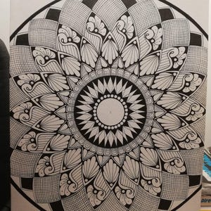 Mandala in bianco e nero