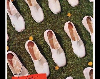 Anuncio de zapatos de mujer vintage de los años 40, anuncio de revista de zapatos planos de cuero retro