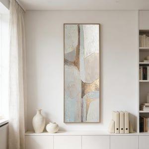 Gerahmte abstrakte Leinwand Kunst, hohes vertikales Goldbeige Gemälde