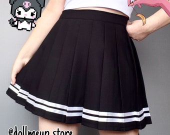 Mini jupe plissée taille haute rayée - Skater Y2K Streetwear Fashion - Bandes blanches noires