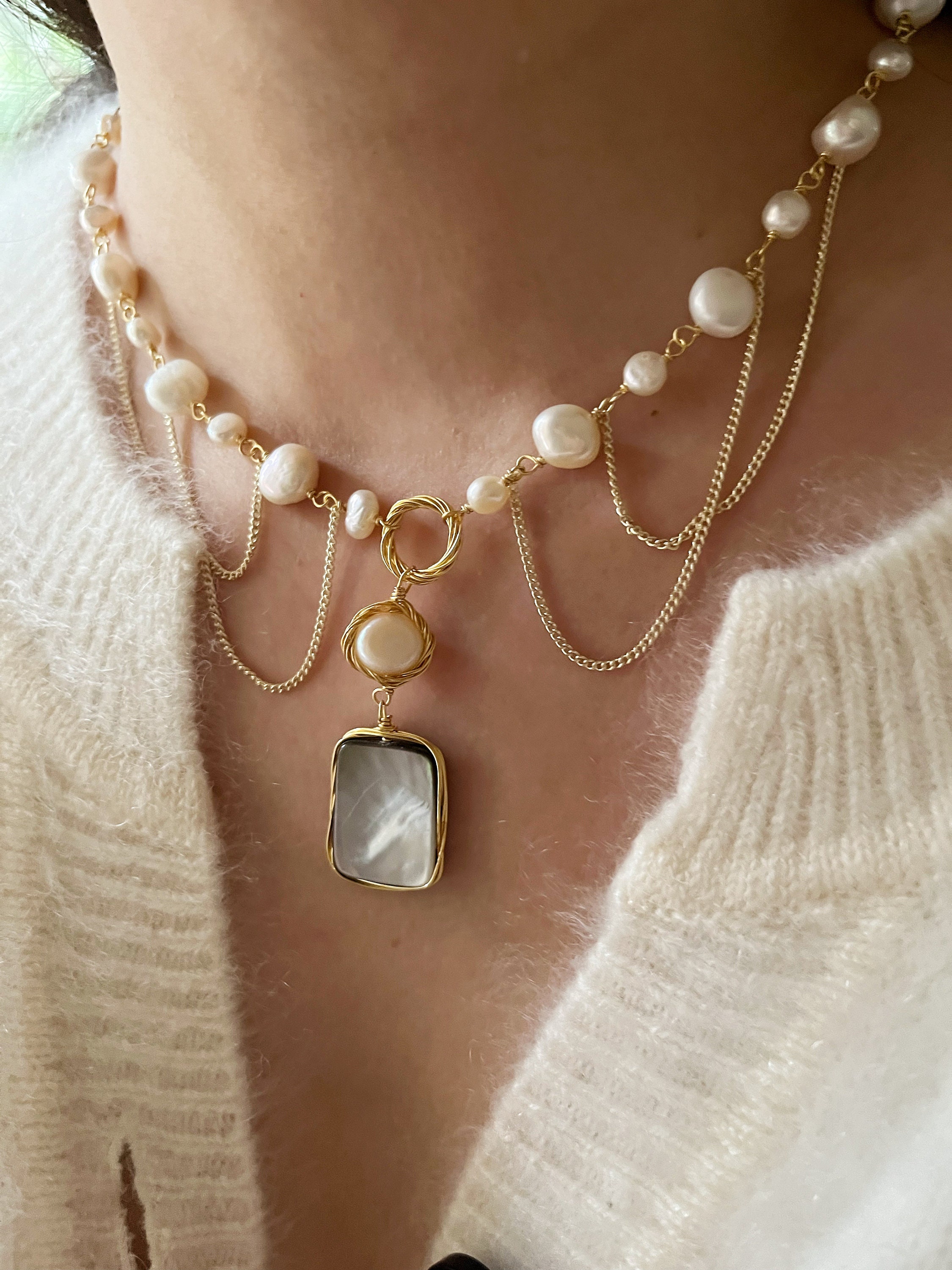 Collier Ras Du Cou Pendentif Fait Main - Grosse Déclaration Avec Coquille Et Perles Noires