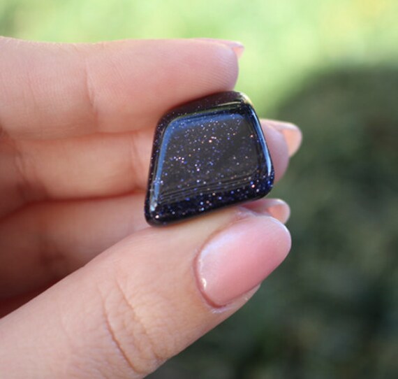 Black sandstone crystal healing deals
