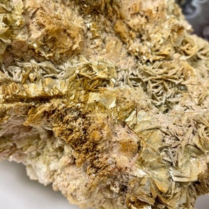 BARYTE- Large Raw Barite Specimen. Reactive Gemstone Crystal Mineral Collectible Rough Specimen - Barite is highly unusual from the mines!