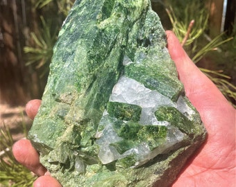 Diopside - NATURAL Chrome Diopside - Raw Diopside - Rough Diopiside-  Gemstone Stone Specimen - Healing Crystal and Stones -AAA High Quality