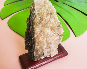 Lepidolite Raw Natural Stones Premium, Rough Lepidolite, Lepidolite Healing, Lepidolite Crystals and Stone, Mica Mineral Lepidolite