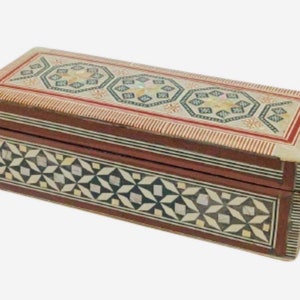 Perlmutt eingelegte Schmuckschatulle aus Ägypten