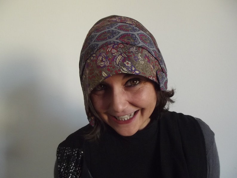 Handmade hat with pure silk ties