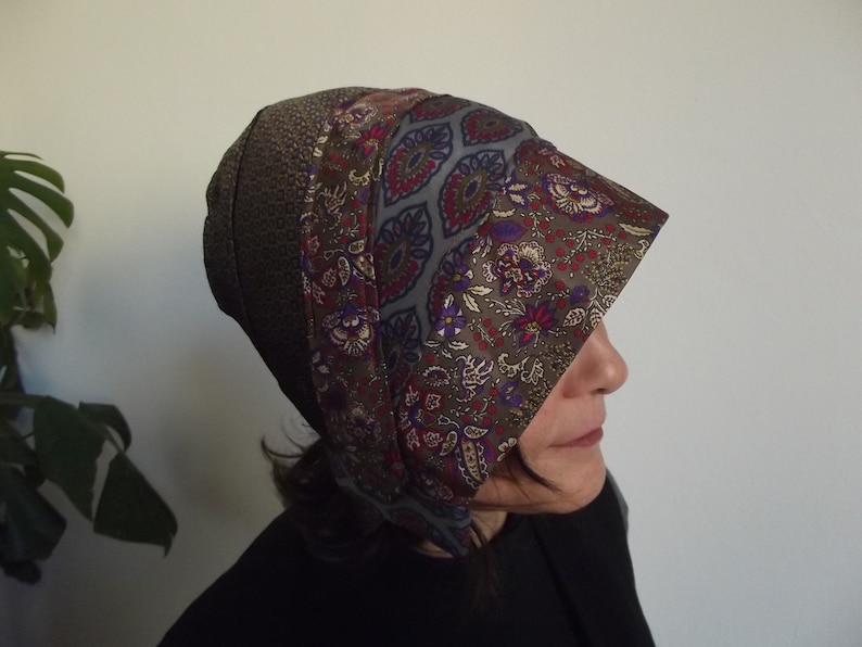 Handmade hat with pure silk ties