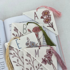 Bookmark | Birth Flower Bookmark | Christmas Gift | Stocking Stuffer | Gift For Her | Book Lover Gift | Gifts | Birthday Gift | Teen Gifts
