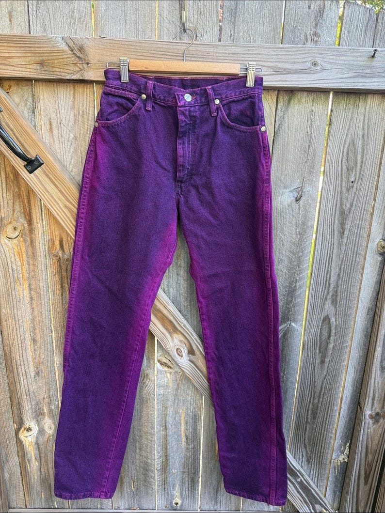 Vintage Wrangler-jeans från 80- och 90-talet i psykedelisk lila, midja 66 cm bild 1