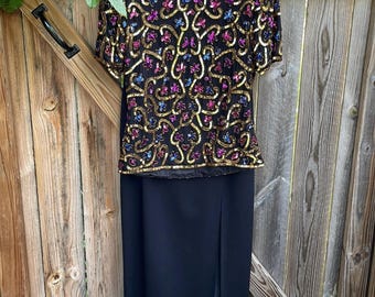 Ensemble vintage composé d'un haut et d'une jupe longue ornés de perles, taille 12.