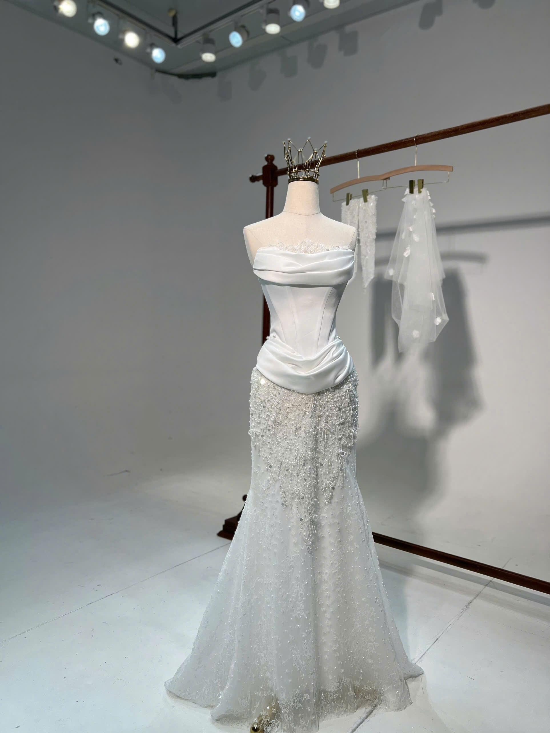 2 in 1 mermaid wedding dresses 2-in-1 Beaded Floral Lace Mermaid Wedding Dress Beige Nude