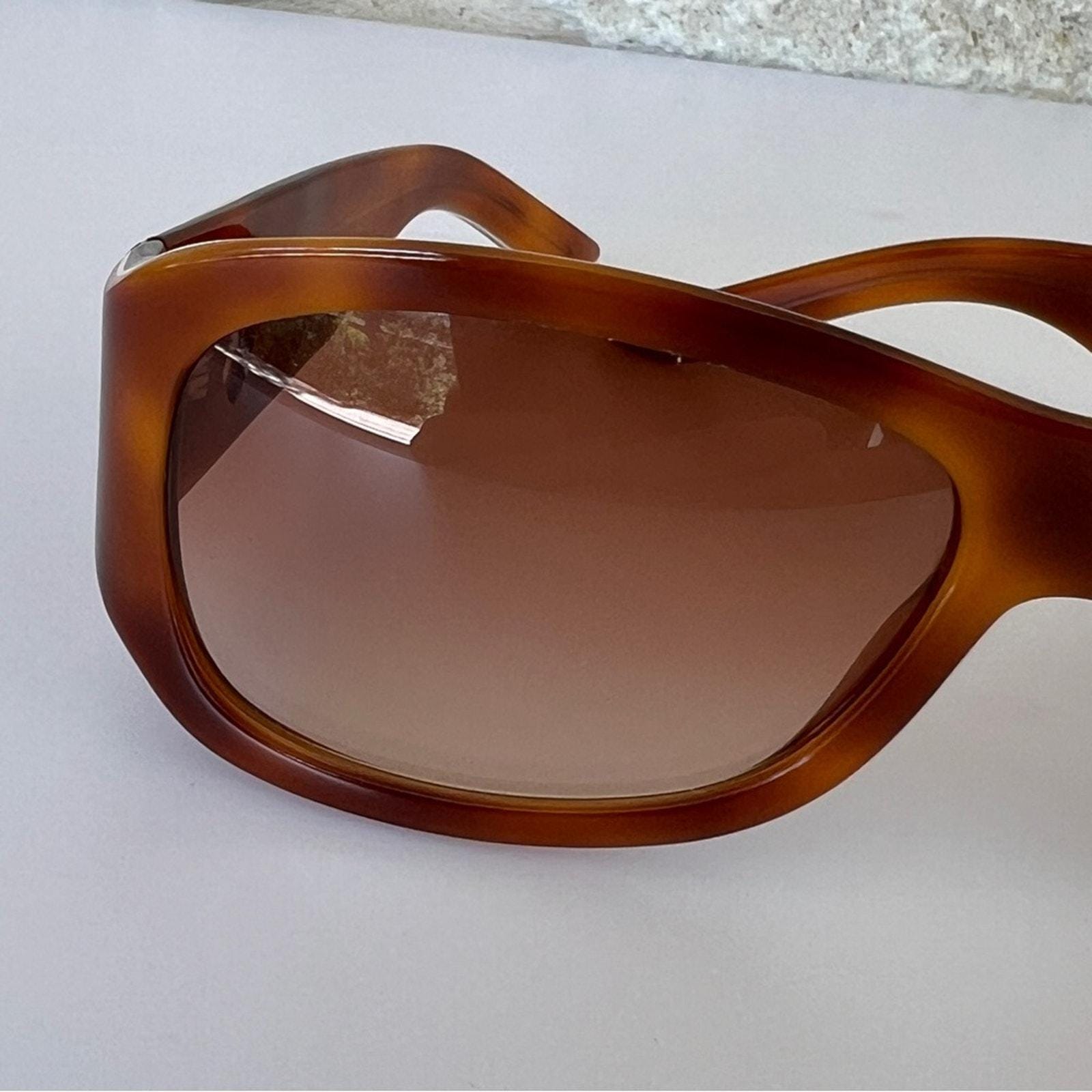 Dior Lovingly Sunglasses Tortoise White Cutout Hearts  display picture 2