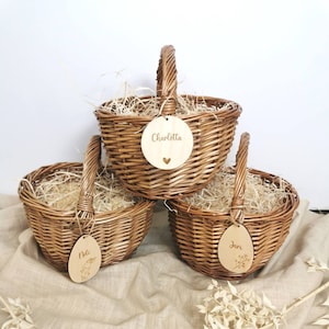 Paasmandje | Handvatmand | Houten hanger | Gepersonaliseerd | rieten mand