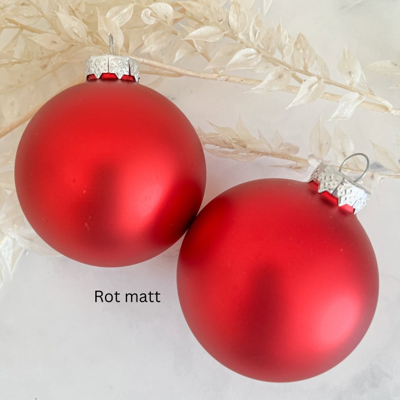 Weihnachtskugel personalisiert Christbaumkugel mit Namen 8cm Ø weiß rot Rot matt