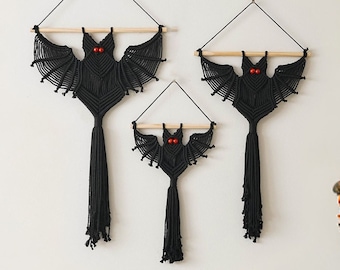 Macrame Gothic Bat, Dark Wall Art, Bat Ornaments, Macrame Gift, Gothic Decoration, Goth Aesthetic, Boho Bedroom, Bat Decorations V12